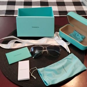 Authentic tiffany and co. Aviator sunglasses